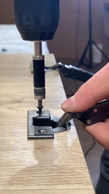 Наш клиент gianniarredasumisura открыл двери своей столярной мастерской 📐 #wurth #кыргызстан смотреть онлайн