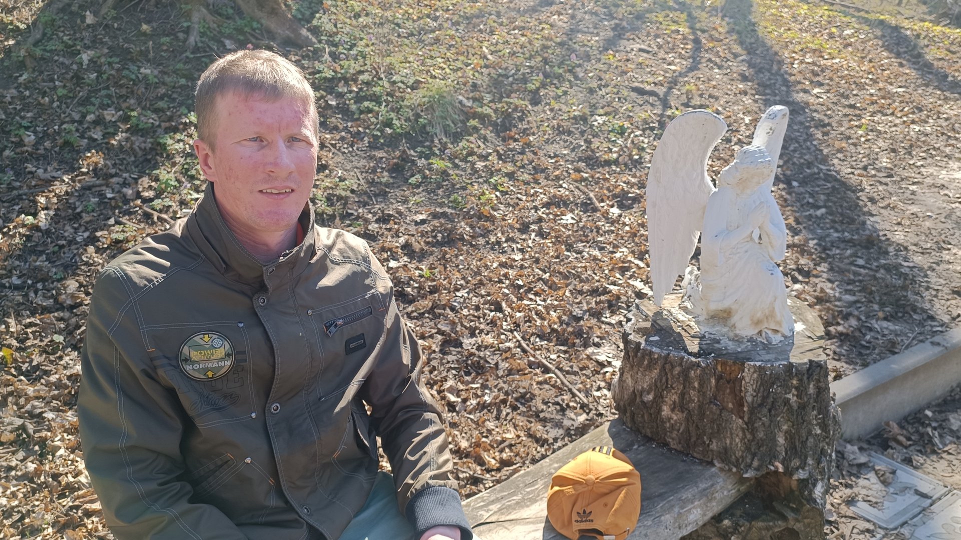 Алексей готовит омлет. Прогулка на Святой источник. смотреть онлайн