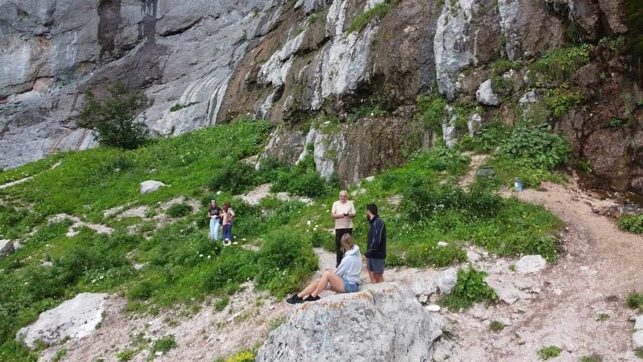 На водопаде смотреть онлайн