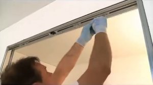 Синхронизатор и доводчик для ввухстворчатой двери