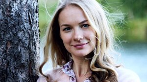 Она играла в кино его маму, а в жизни стала ему женой: Красавица-актриса Елена Аросьева