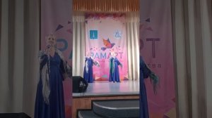 Любо мне когда Дон разливается ... 
Надежда Ерышева и Наталья Гулицкая