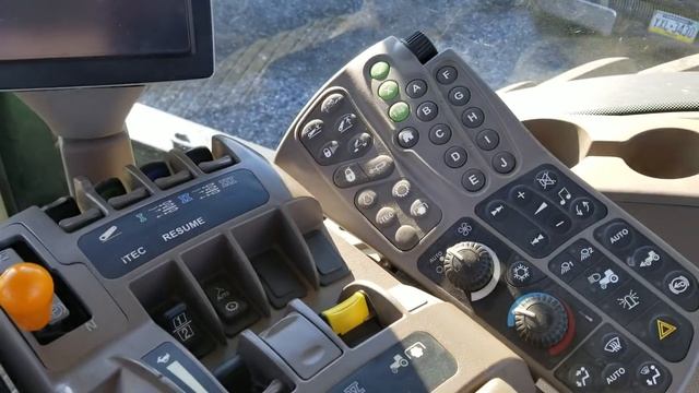 A quick walk around John Deere 8310R