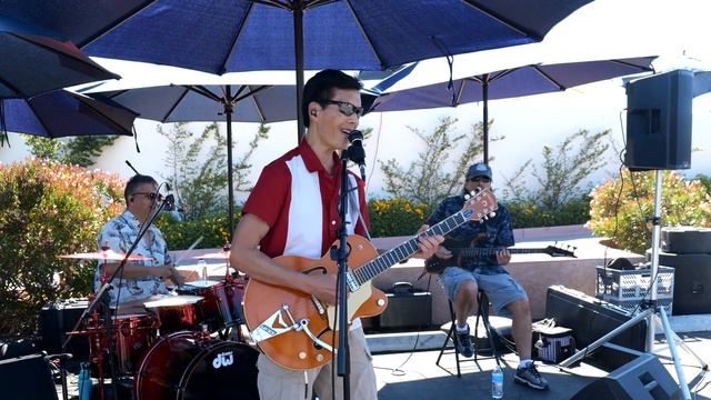 I Saw Her Standing There - The Beatles - live cover смотреть онлайн