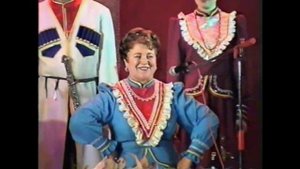 Концерт 8 Марта. Ансамбль Колос. 2000 г.