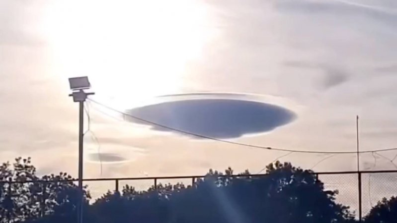 НЛО Маскируется Под Облако