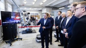Первый заместитель Председателя Правительства РФ посетил Центр промышленной робототехники