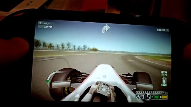 F1 2011 (PS Vita) | Sauber F1 | Vuelta a GP de China смотреть онлайн