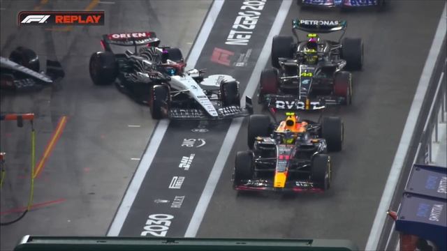 Max verstappen angry being blocked in pitlane #f1 #maxverstappen #abhudhabi #formula1 #formula
