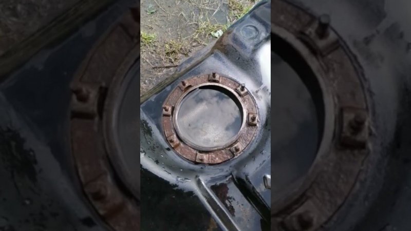 Промываем бак, подготовка к сварке
