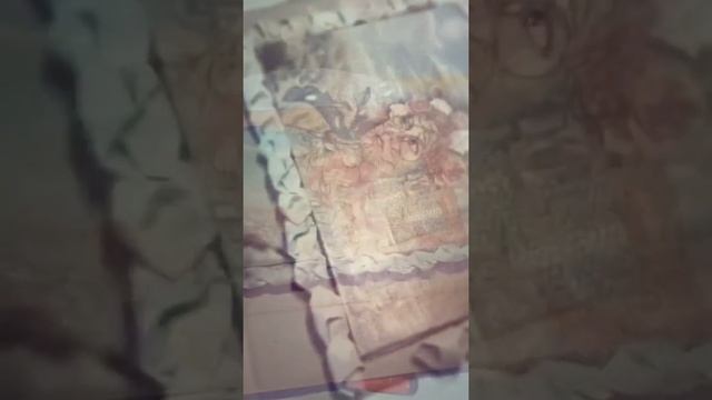DIY decoret frame made from the cardboard of the toilet paper