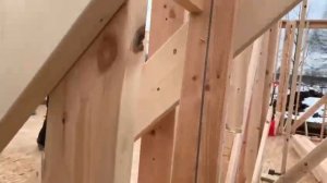 Подняли стену каркасного дома. Лебедка+полистпаст.