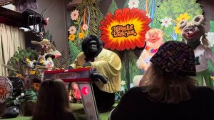 Mony Mony The Rock afire Explosion at Billy Bob’s wonderland.
