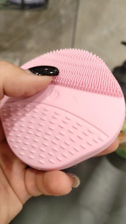 Щётка массажёр для лица из чижика