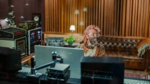 02. Rainbow Mixing, Reference Tracks, Frequency Band Processing and Transient Information