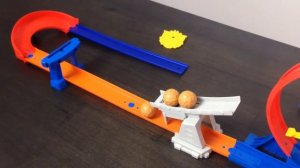 Hot Wheels Cars on a Mega Stunt Track МУЛЬТИКИ про МАШИНКИ Хот Вилс