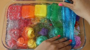 Слайм «Радужный единорог»! Макияж и, блёстки смешиваем со слаймом! Увлекательное видео со слаймом! ★