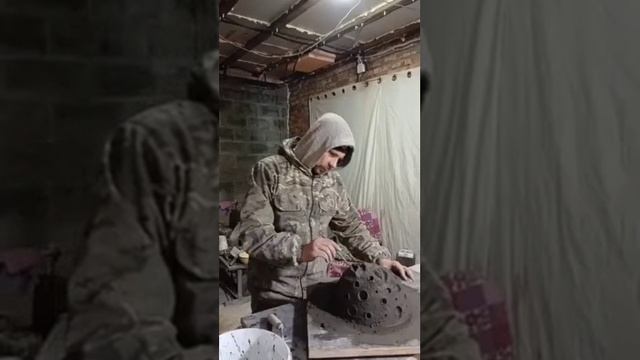 Лепка барельеф лица из цемента мастер Макс г Ростов.