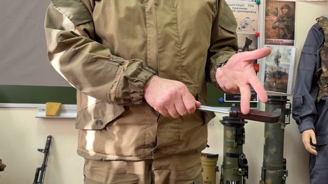 Штык нож от самого первого автомата Калашникова АК47, специалисты считают его лучшим из всех штыков смотреть онлайн