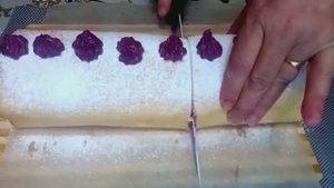Рулет с фруктово-ягодным суфле