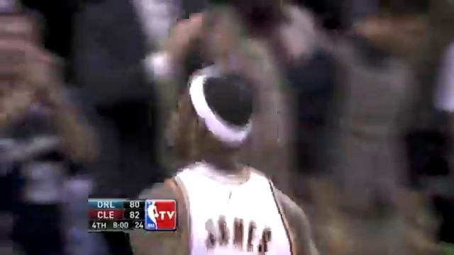 LeBron James Strong One-Handed Hammer Slam vs Magic