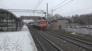 Тепловоз 2М62У-0019 (ТЧЭ-6) следует резервом.