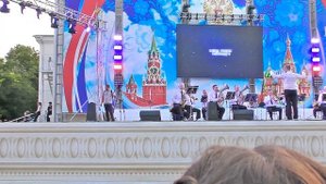 Анапа. Военный духовой оркестр Института береговой охраны ФСБ России. Выступление на День ВМФ.