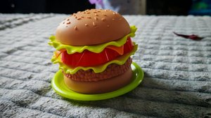 играем с детьми в повара, собираем бургер, играем