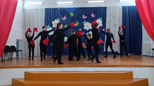 Танец "Маки", коллектив "Радуга" г.Полысаево