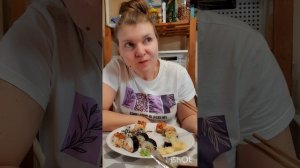 МУКБАНГ. Едим с мужем роллы