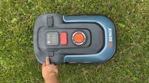 Газонокосилка робот SENIX LR180-L2-EU