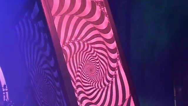 иллюзион летающая коробка смотреть онлайн