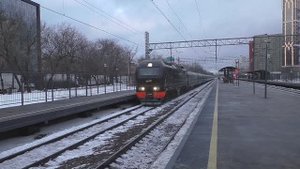 Электровоз ЭП2К-376 (ТЧЭ-8) со скорым поездом "Ночной экспресс" №021А Санкт-Петербург - Москва.