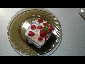 Десерт с клубникой и печеньем Без выпечки #рецепты #recipe #strawberry #berry #десерт #клубника