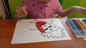 Давай-ка нарисуем весёлую клубничку