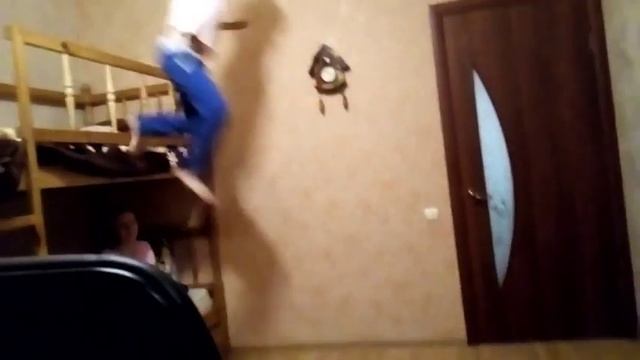 Как так она прыгнула смотреть онлайн