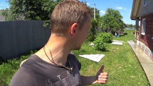 ПОДВЯЗАЛ ОГУРЦЫ / КАКАЯ ОТМОСТКА ПОЛУЧИЛАСЬ? ДЕЛАЕМ ДАЛЬШЕ ОТМОСТКУ ремонт старого дома