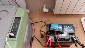 Солнечная панель OS(One Sun) OS-100P и холодильник Alpicool.