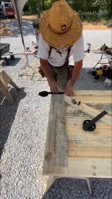 Barn style sliding door #woodwork #woodworking #diy #doors #shorts #fyp смотреть онлайн