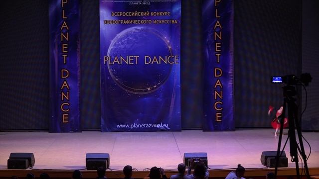 Судакова Евангелина. Испанский из балета "Щелкунчик" смотреть онлайн