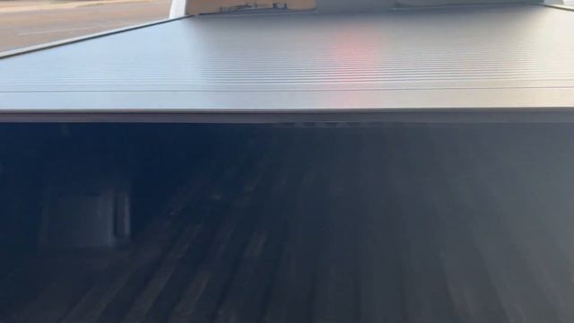 RetraxONE MX Bed Cover Product Walkthrough on GMC Sierra 1500 смотреть онлайн