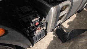 Загорелся тягач! Спастись без молотка?  Проверим FAW J7, КАМАЗ,  SITRAK