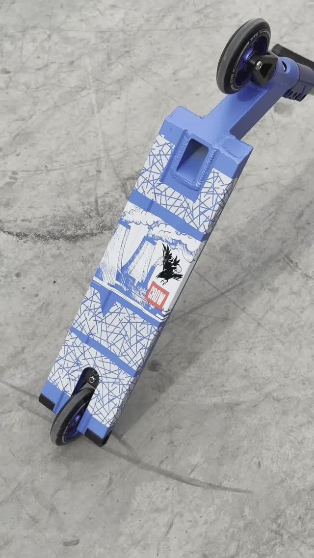 Трюковый самокат Crow 10