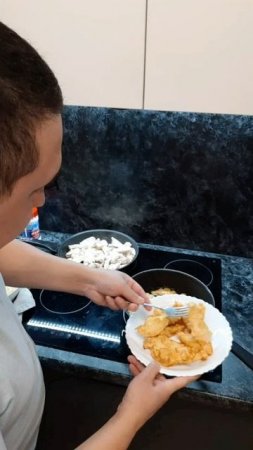 КУРИЦА В СОУСЕ ТАРИЯКИ И НАГГЕТСЫ НА СКОРУЮ РУКУ! ЗАХОДИТ С КОЛОЙ И ПИВКОМ, КАК СЕБЕ ДОМОЙ!