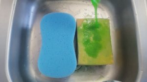 выжимание, полоскание губок