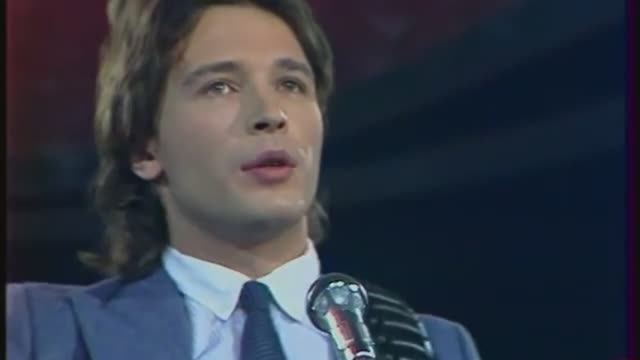 Земляне - Трава у дома Земля в элюминаторе (1983)