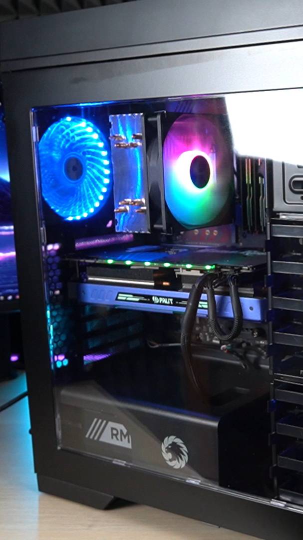 Корпус новый, а железо старое. GameMax Master M905 смотреть онлайн