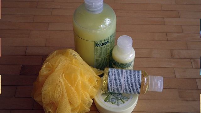 10 Ways to Reduce Toxins in Your Home (Healthytarian Minutes ep. 48) смотреть онлайн