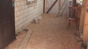 Жарко// Настелили полы, подшили потолок веранды дома - бани