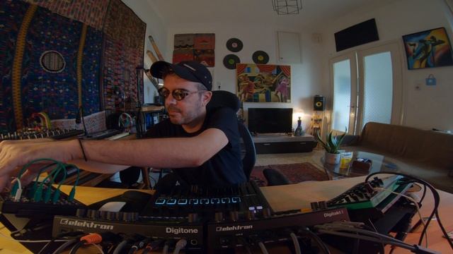 Box of Wonders - Digitone II, Digitakt II, Moog Mavis, Roland S1 (live jam)